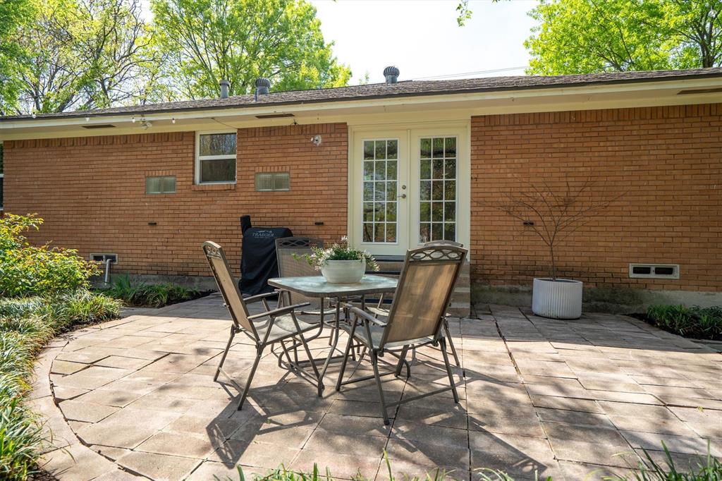 2461 Highland Road Property Photo 33