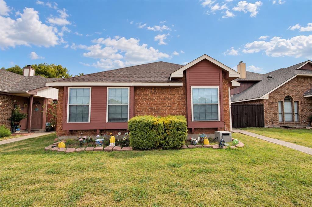 1733 Wheatfield Drive Property Photo 3