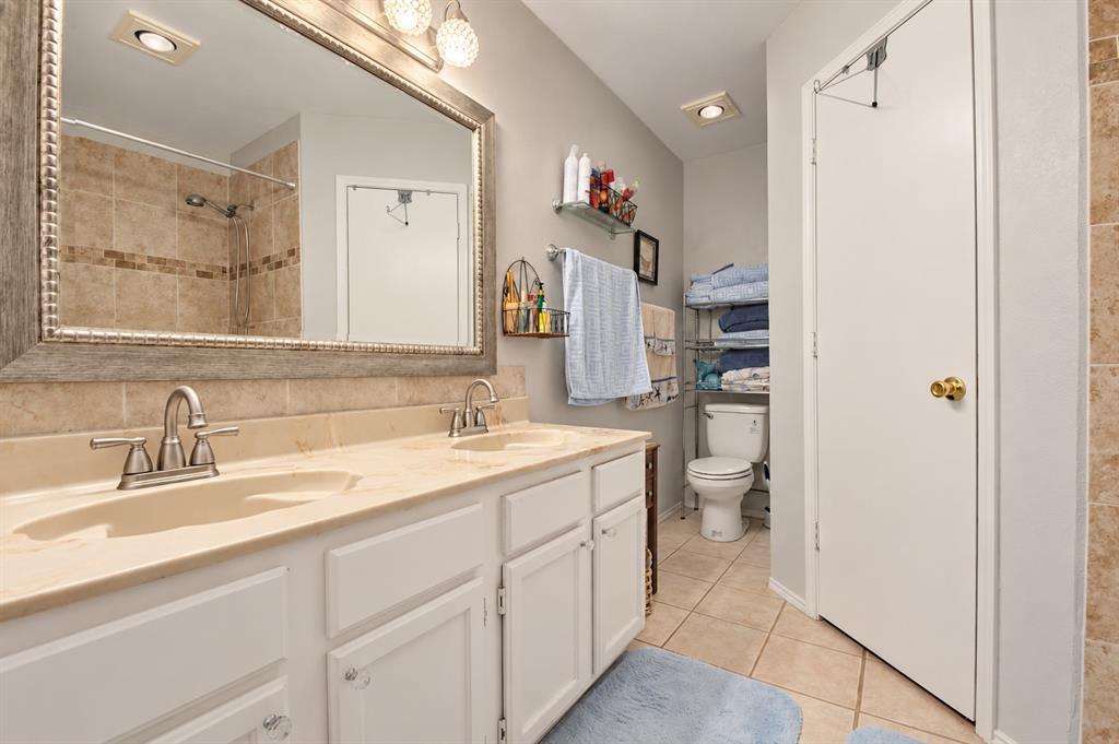 1733 Wheatfield Drive Property Photo 14