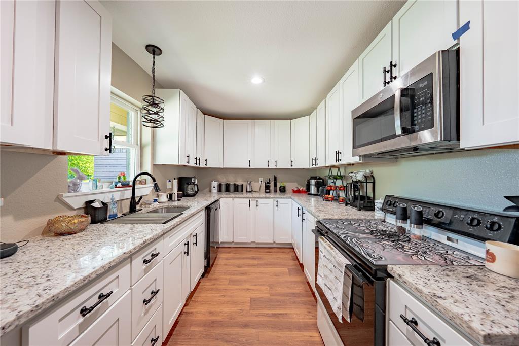 603 Mosley Drive Property Photo 3