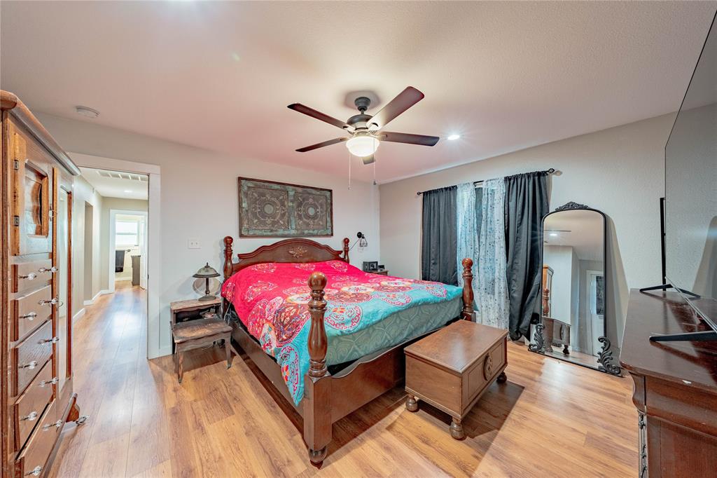 603 Mosley Drive Property Photo 10
