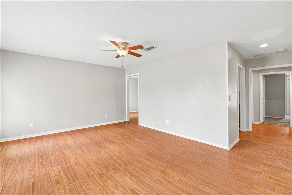 1412/1414 White Way Property Photo 3