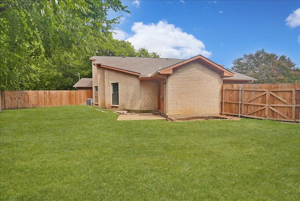 1412/1414 White Way Property Photo 12