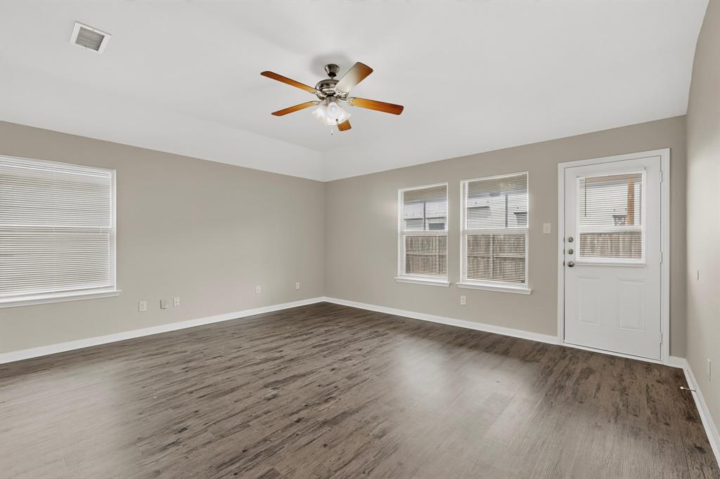 2939 Saint Bernard Drive Property Photo 5