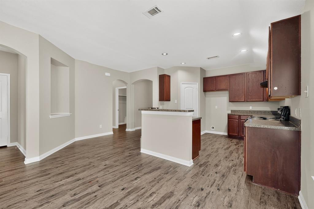 2939 Saint Bernard Drive Property Photo 10