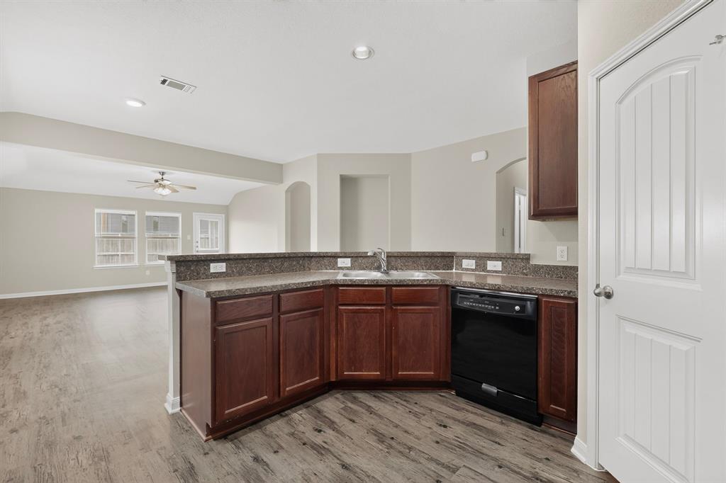 2939 Saint Bernard Drive Property Photo 15
