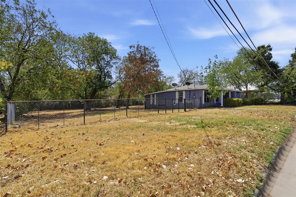 305 Miller Street Property Photo 2