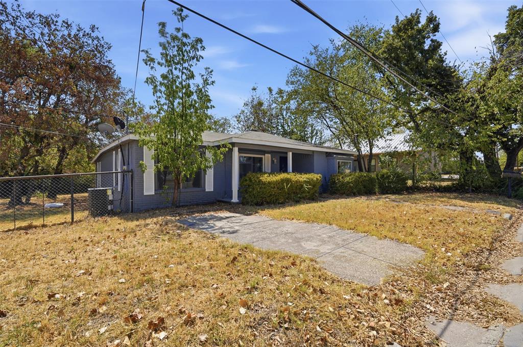 305 Miller Street Property Photo 3