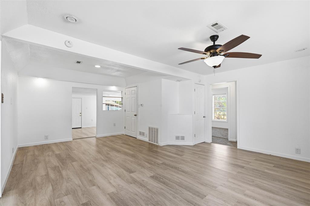 305 Miller Street Property Photo 9