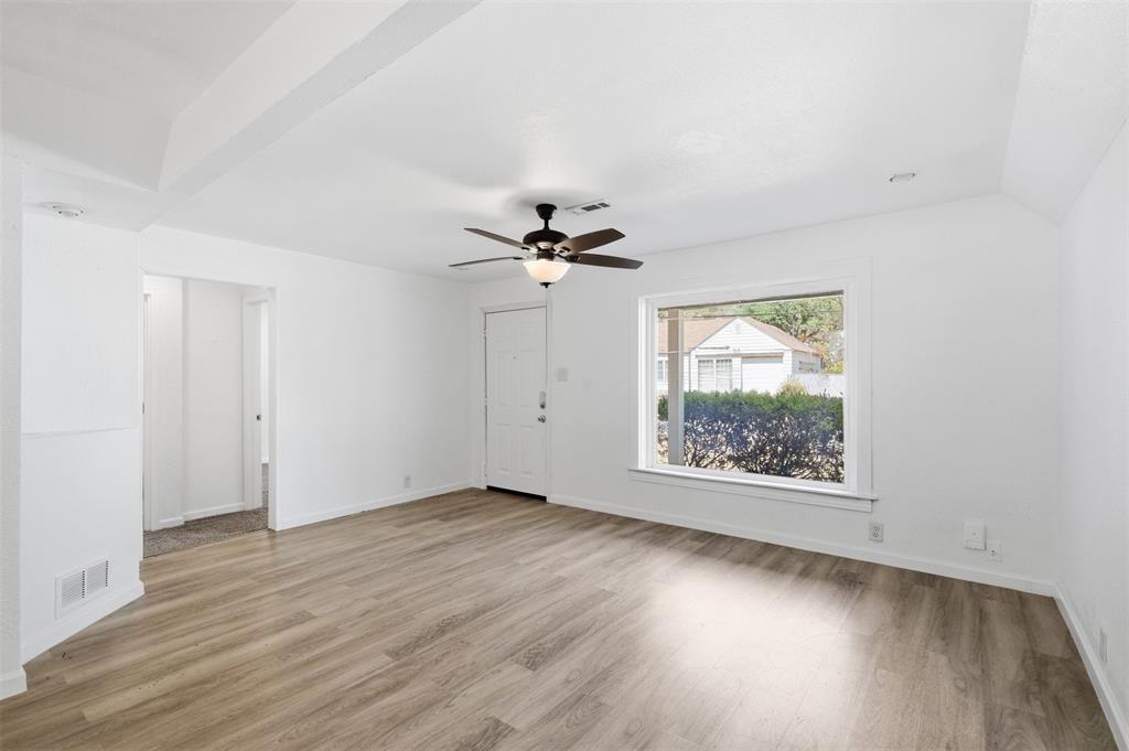 305 Miller Street Property Photo 10
