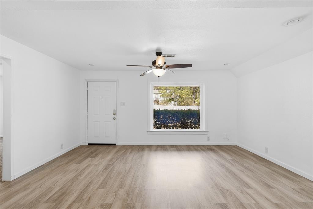 305 Miller Street Property Photo 11