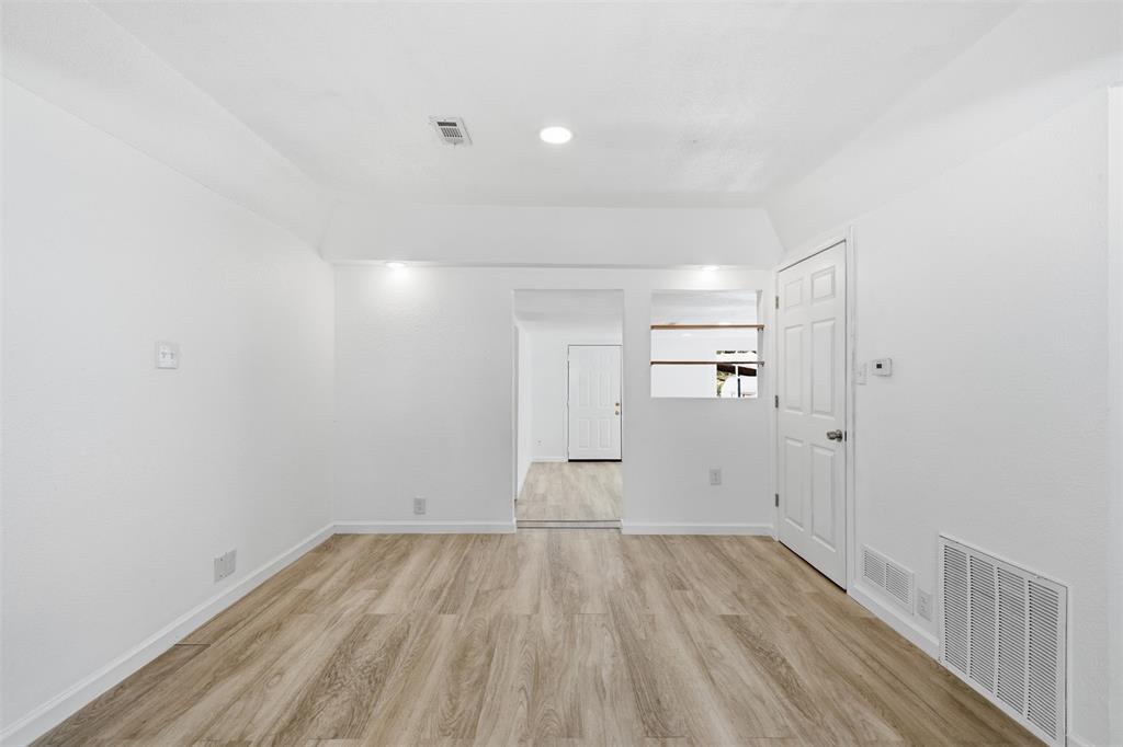 305 Miller Street Property Photo 12