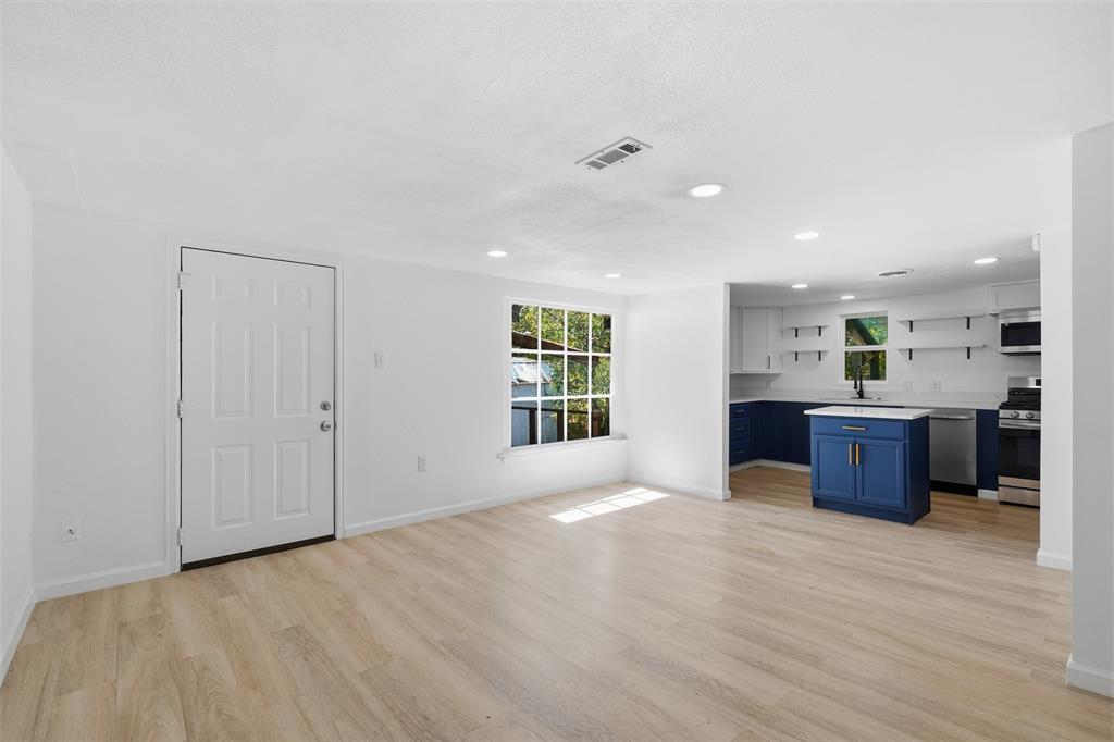 305 Miller Street Property Photo 13