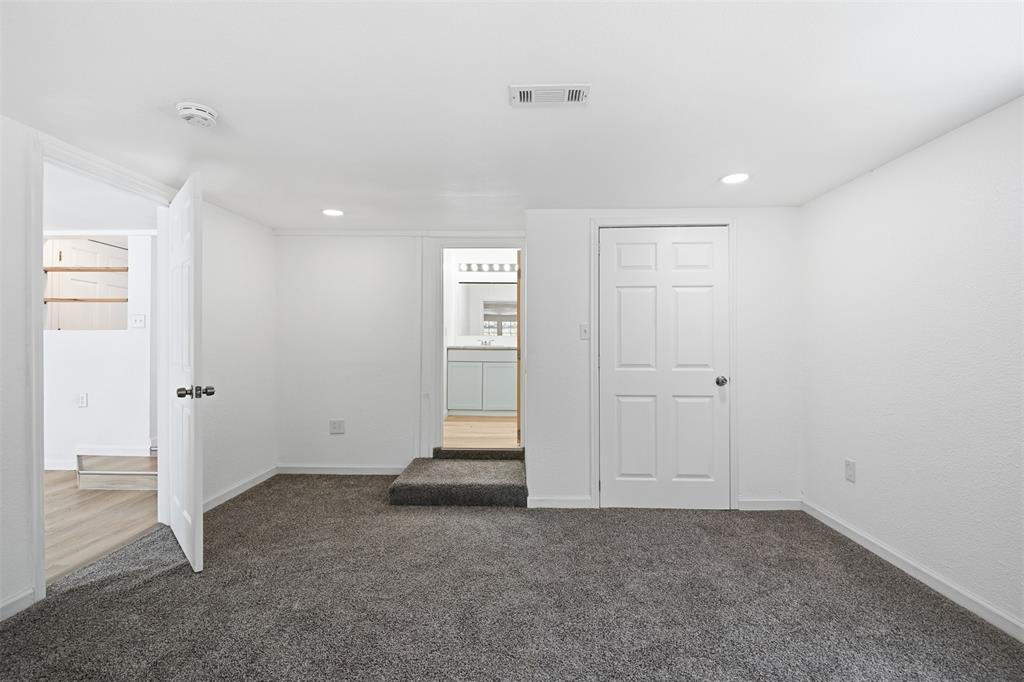 305 Miller Street Property Photo 21