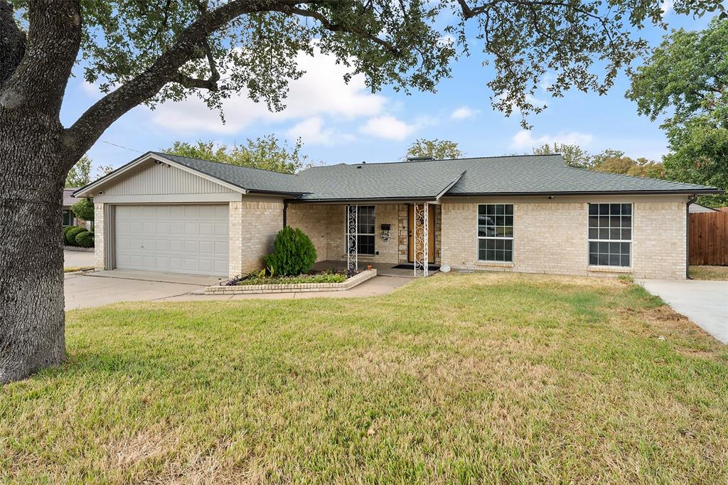 2100 Rockmoor Drive Property Photo 1
