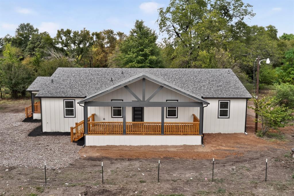 573 County Road 1116 Property Photo 1