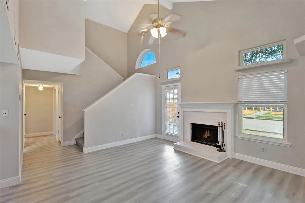 805 Brockden Drive Property Photo 4