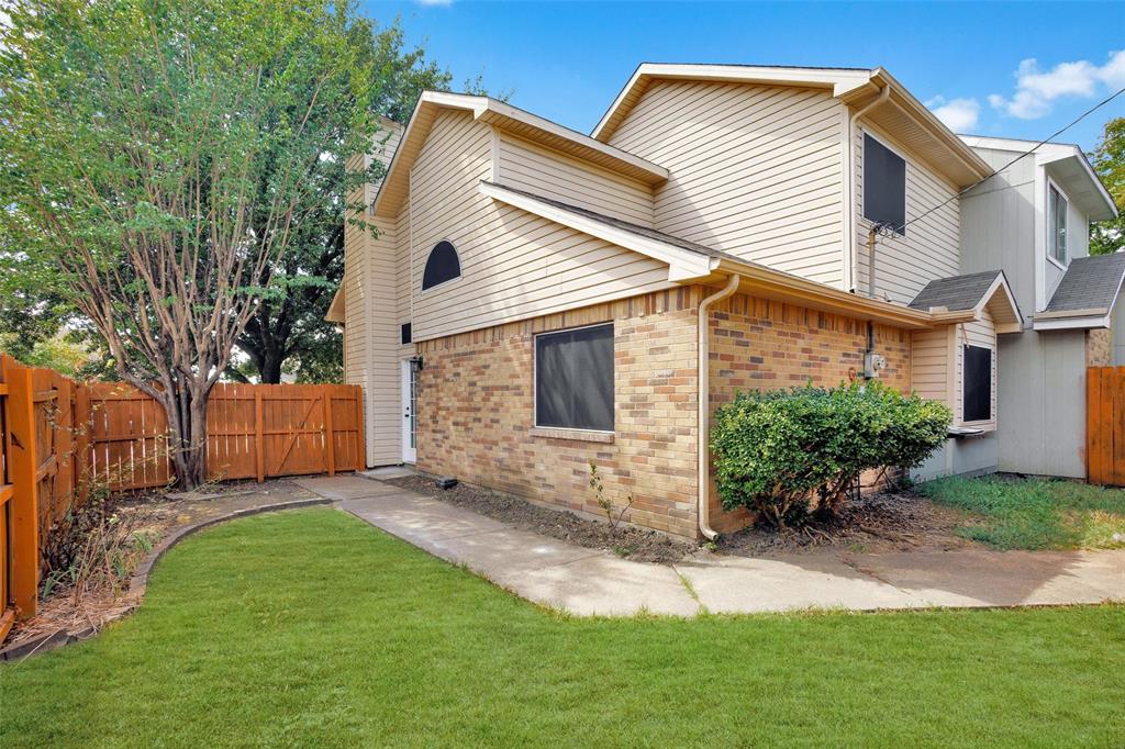 805 Brockden Drive Property Photo 5
