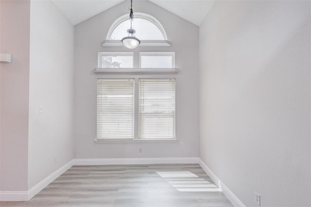 805 Brockden Drive Property Photo 18