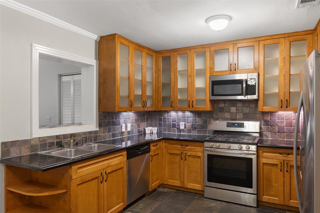 8919 Redondo Drive Property Photo 14
