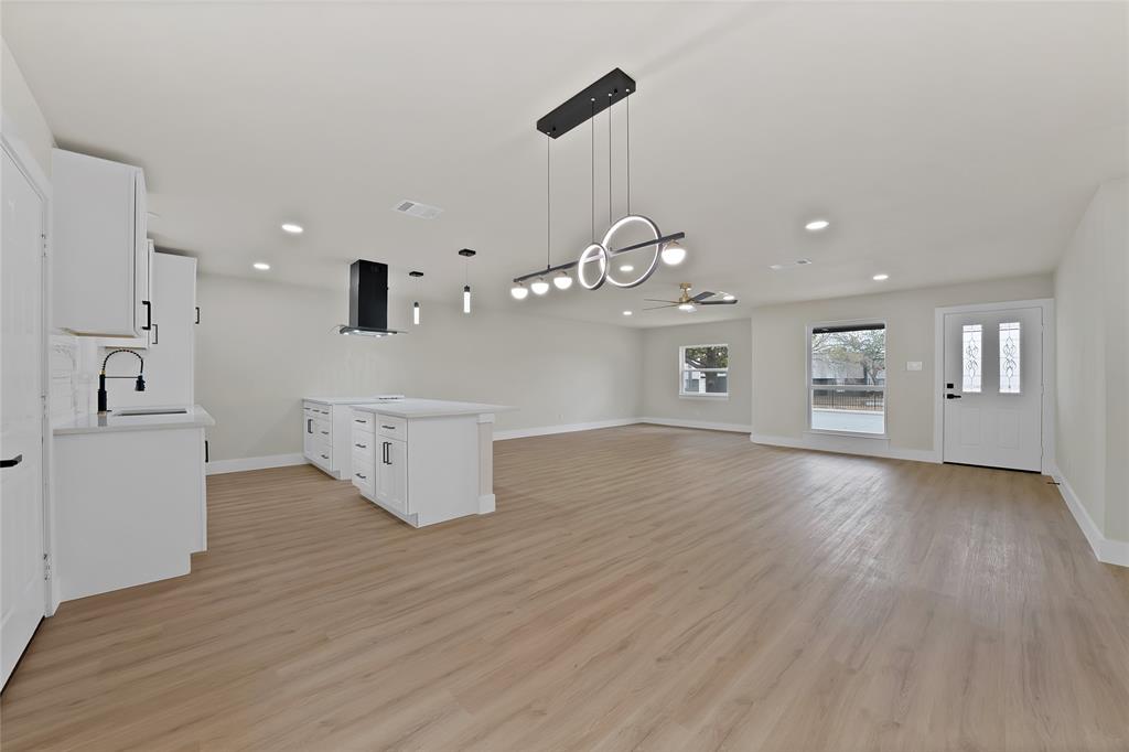 6224 Highland Hills Drive Property Photo 10