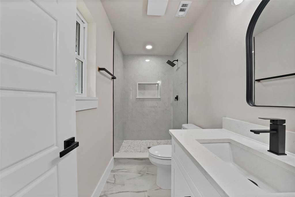 6224 Highland Hills Drive Property Photo 24