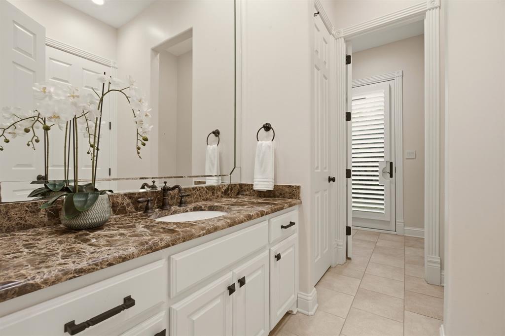 1120 Twin Oaks Drive Property Photo 28