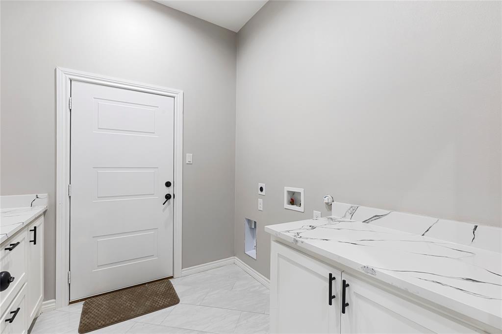 702 Linkcrest Drive Property Photo 29