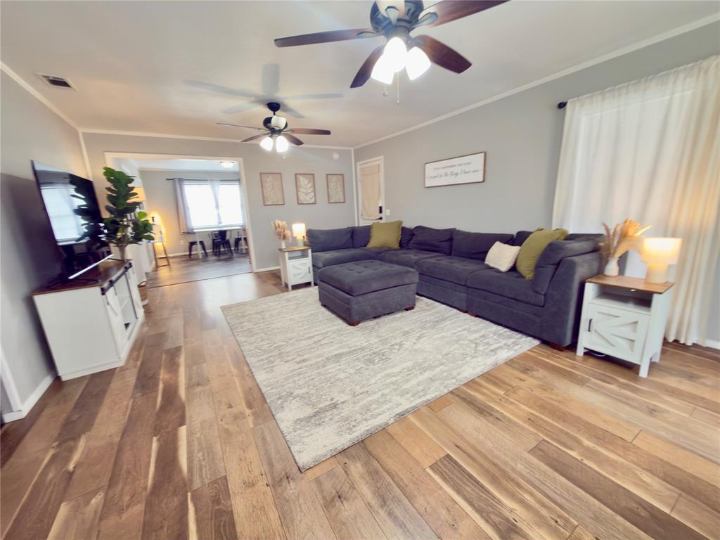 106 S Park Avenue Property Photo 14