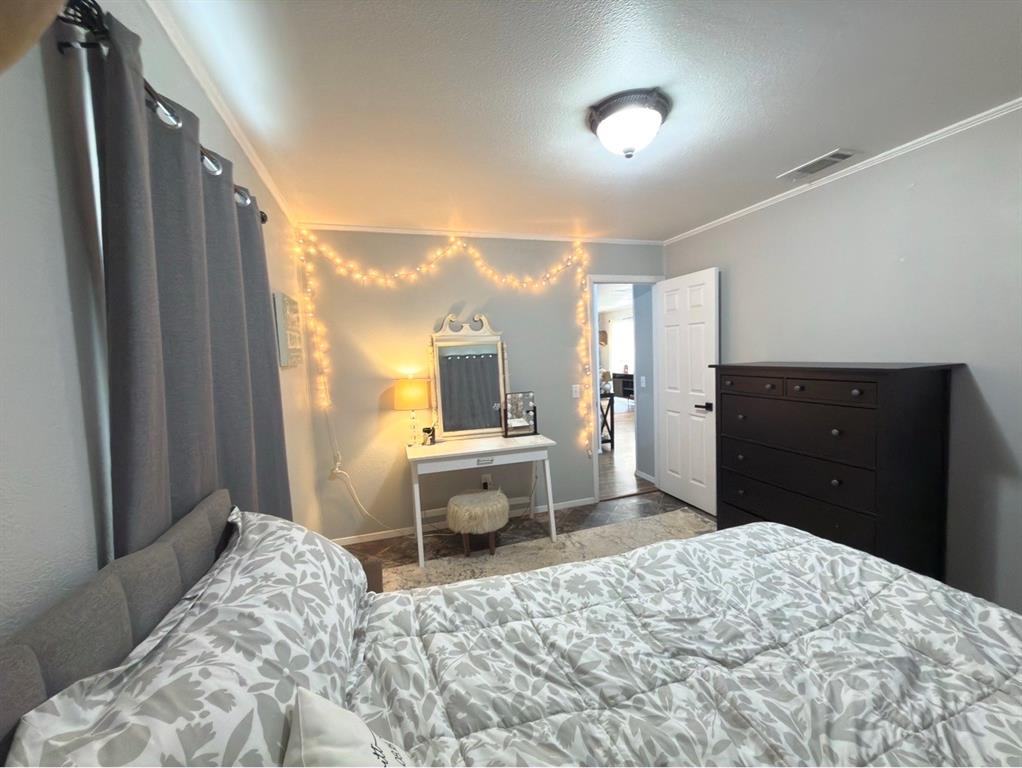 106 S Park Avenue Property Photo 24