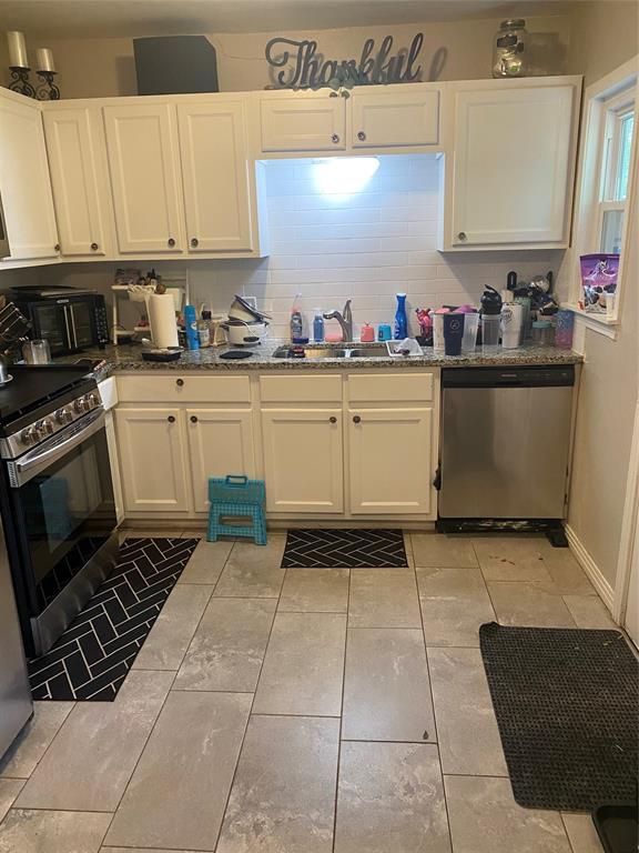 2746 Exeter Avenue Property Photo 2