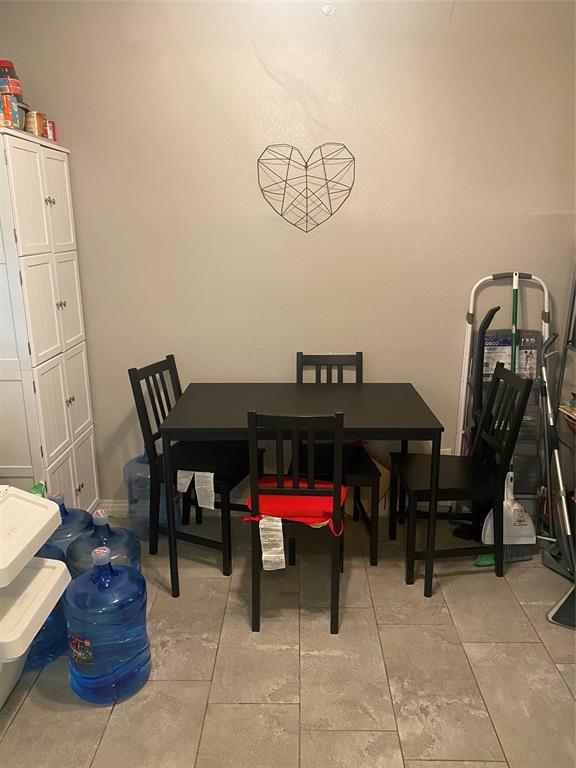 2746 Exeter Avenue Property Photo 4