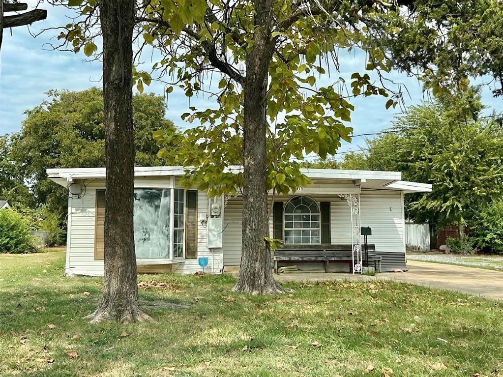 1819 E May Street Property Photo 1