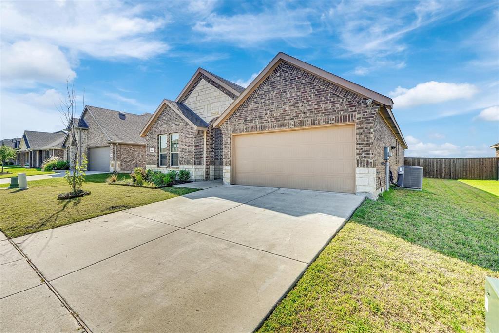 484 Declaration Way Property Photo 3