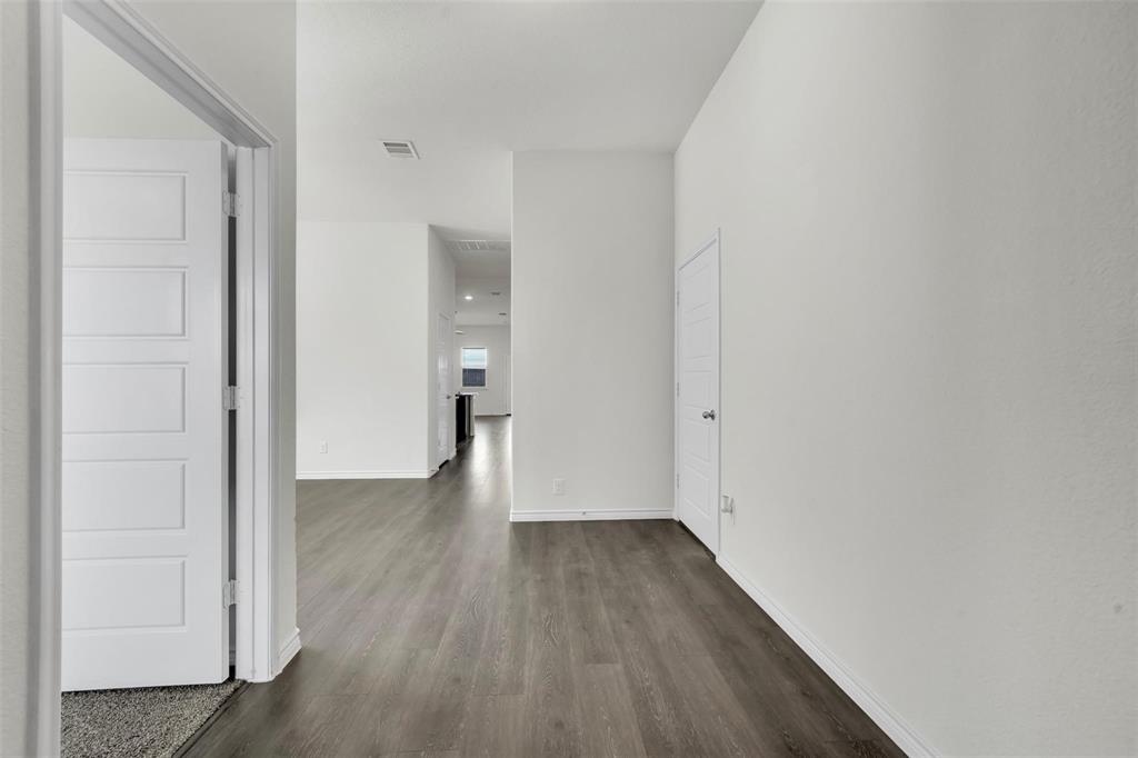 484 Declaration Way Property Photo 4