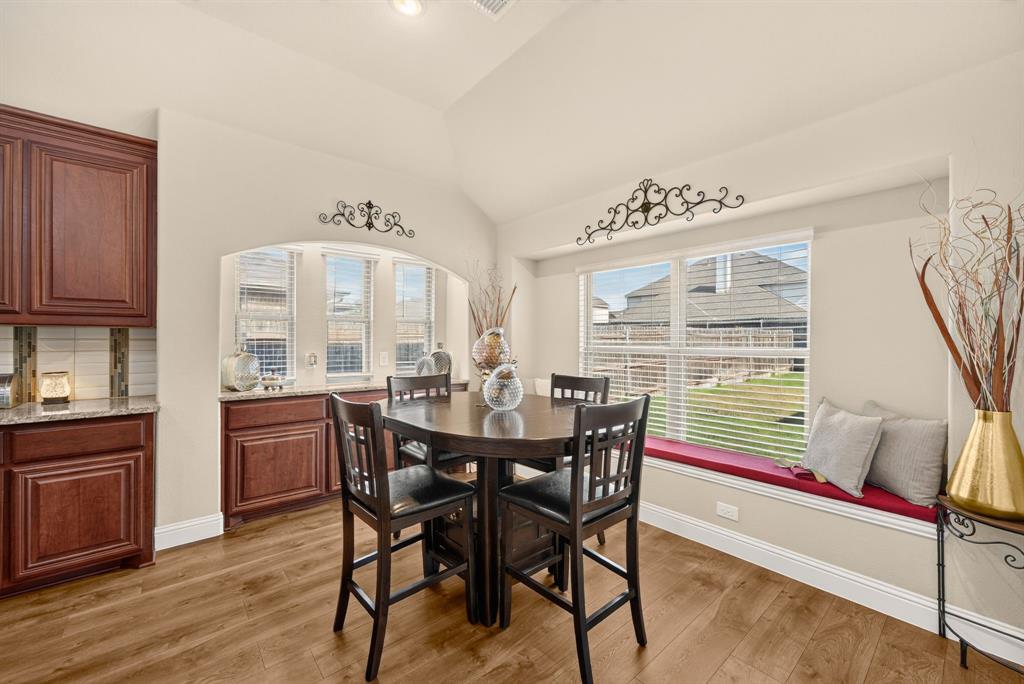 5011 Lake Park Drive Property Photo 12
