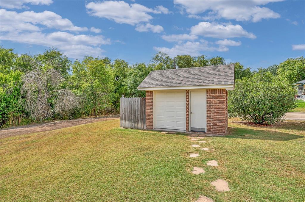 2610 Oak Ridge Property Photo 32