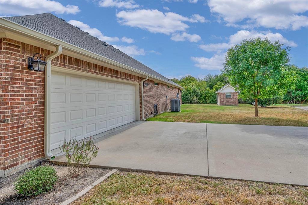 2610 Oak Ridge Property Photo 35