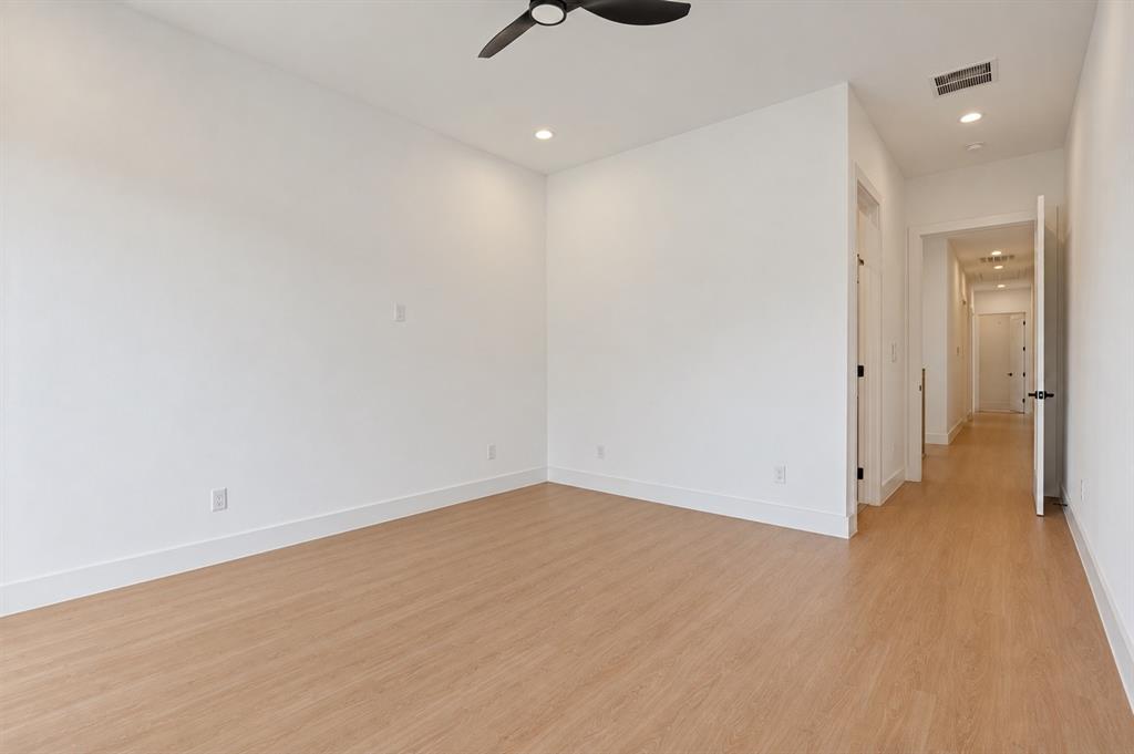 314 & 316 Avenue L Property Photo 14