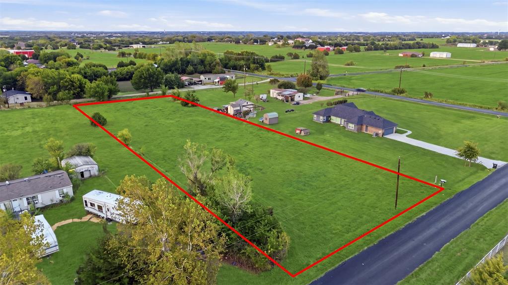 000 Cr-760 Property Photo 3