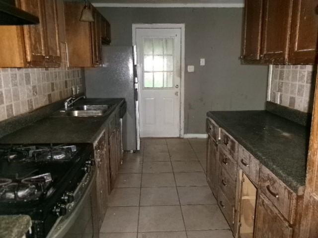 3216 Thunderbird Lane Property Photo 5