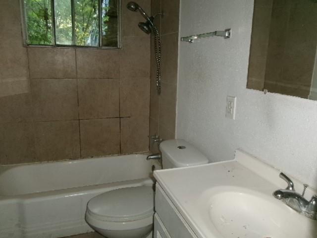 3216 Thunderbird Lane Property Photo 9