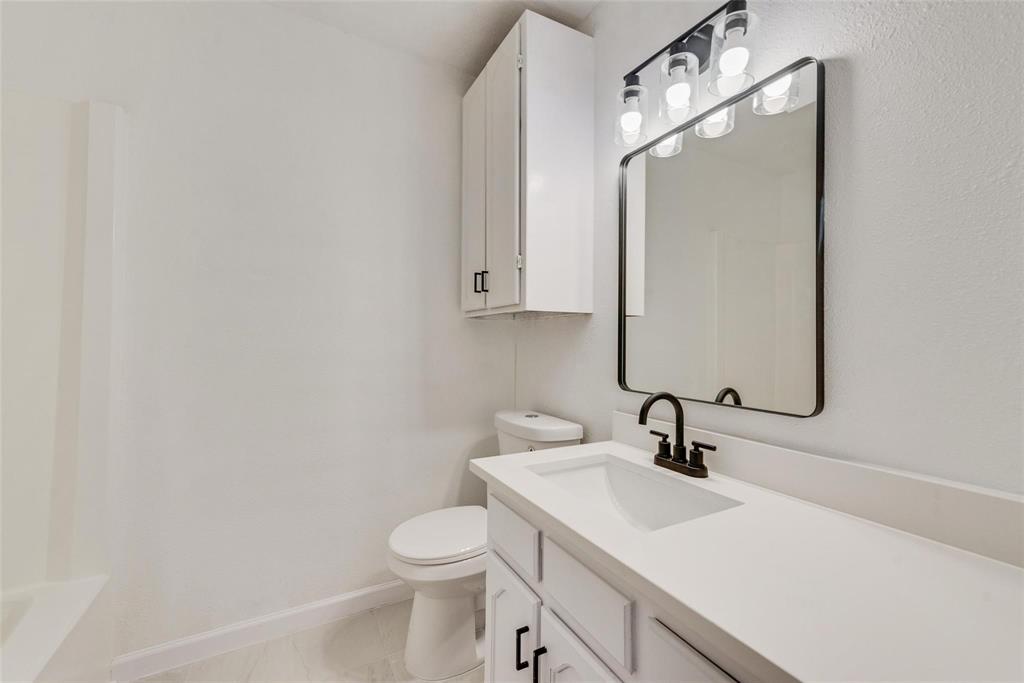 907 Melanie Lane Property Photo 17