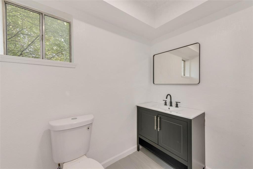 907 Melanie Lane Property Photo 25