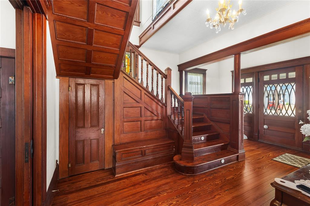 905 8th Street Property Photo 4