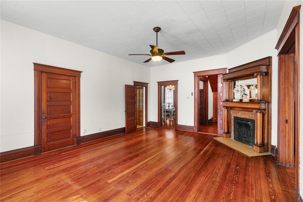 905 8th Street Property Photo 10