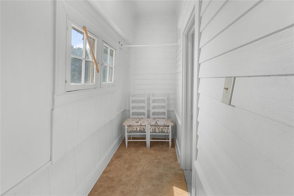 905 8th Street Property Photo 23