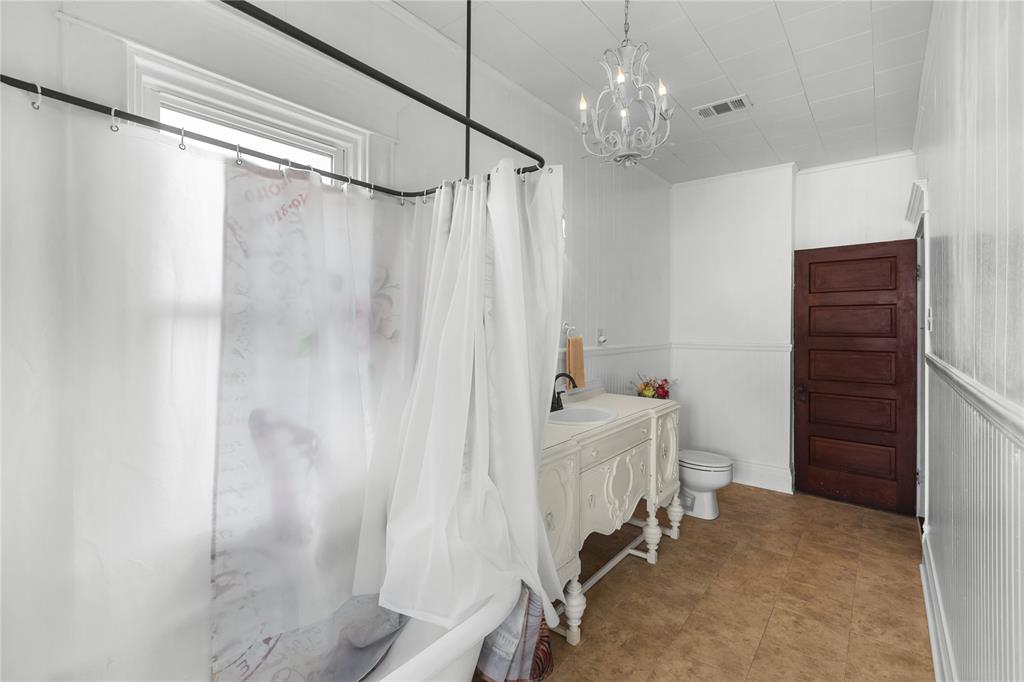 905 8th Street Property Photo 24
