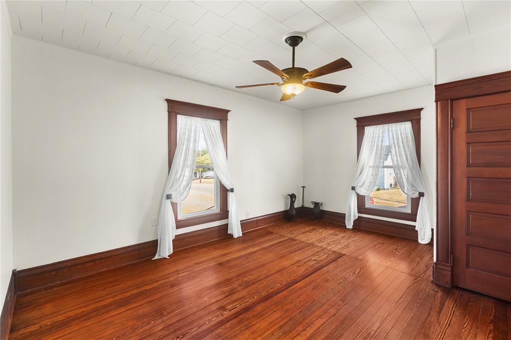 905 8th Street Property Photo 28