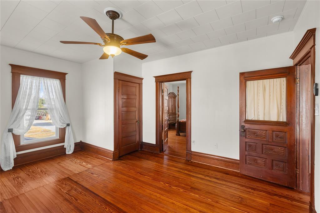 905 8th Street Property Photo 29